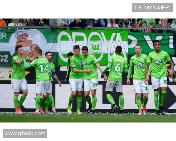 沃尔夫斯堡主场4-0完胜门兴，豪取三分！